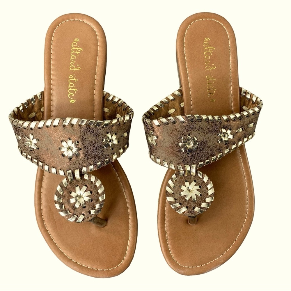 Altar'd State Rosetta Thong Sandals in Gold & Brown Women's size 7